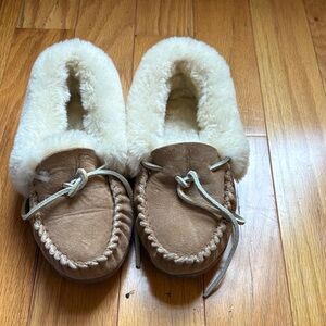 L.L. Bean Women's Tan Slippers
